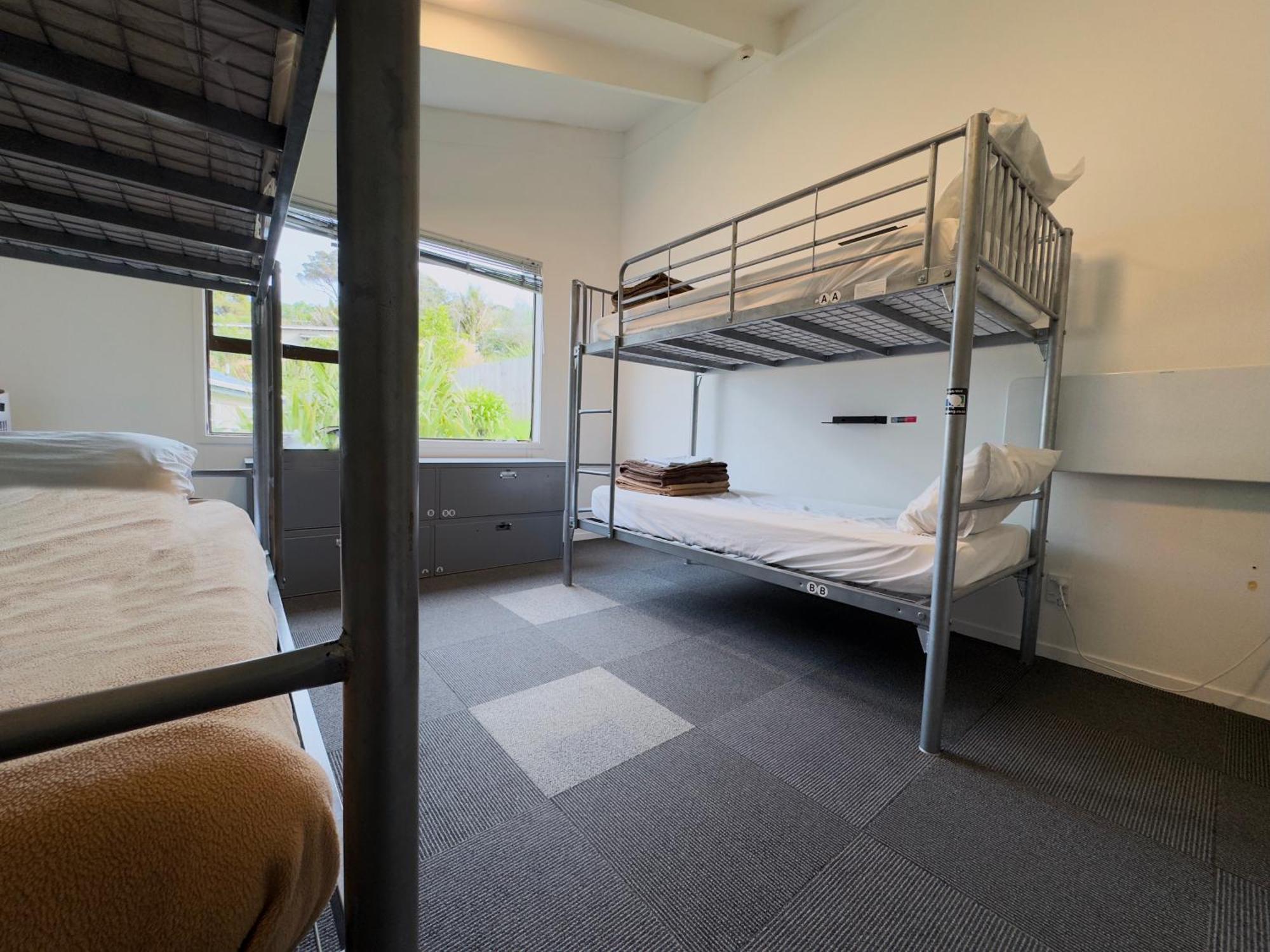 Waiheke Backpackers Hostel Onetangi Buitenkant foto
